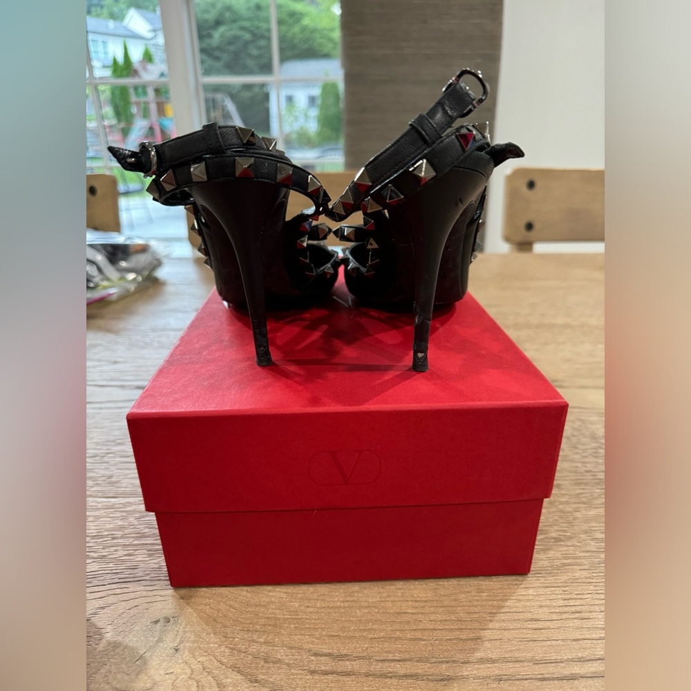 Valentino ROCKSTUD ANKLE STRAP PUMP - Picture 4 of 4